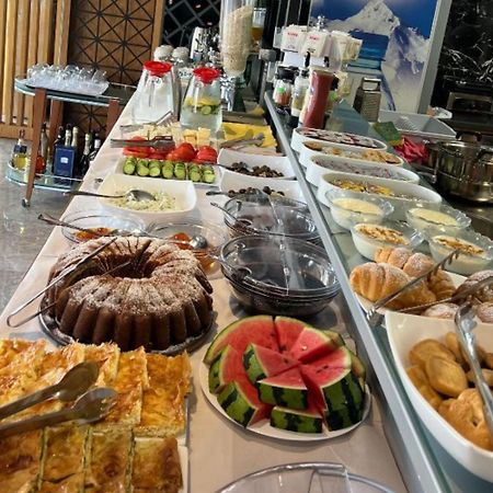 Area Hotel Εξαμίλιο Εξωτερικό φωτογραφία