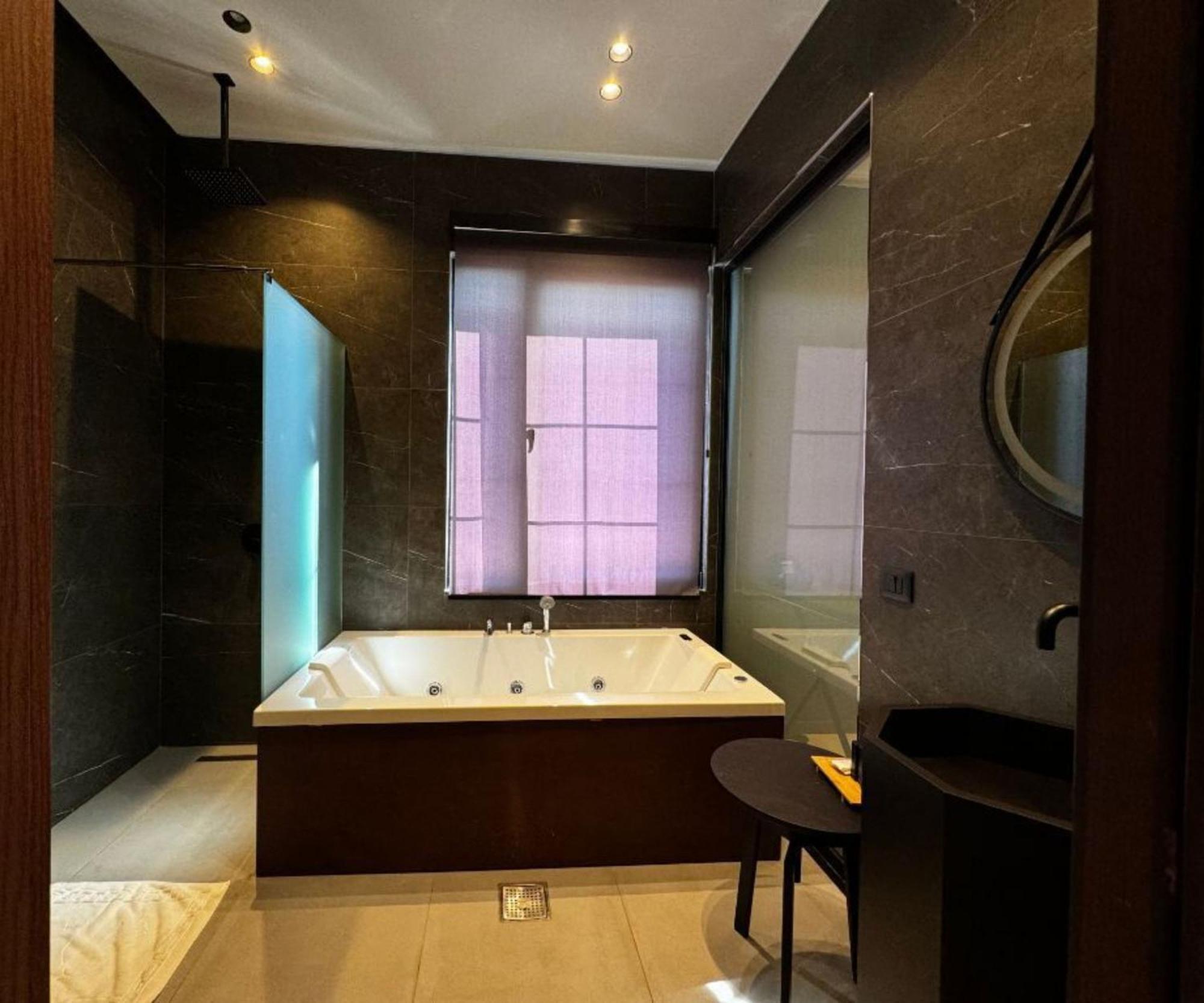 Area Hotel Εξαμίλιο Εξωτερικό φωτογραφία