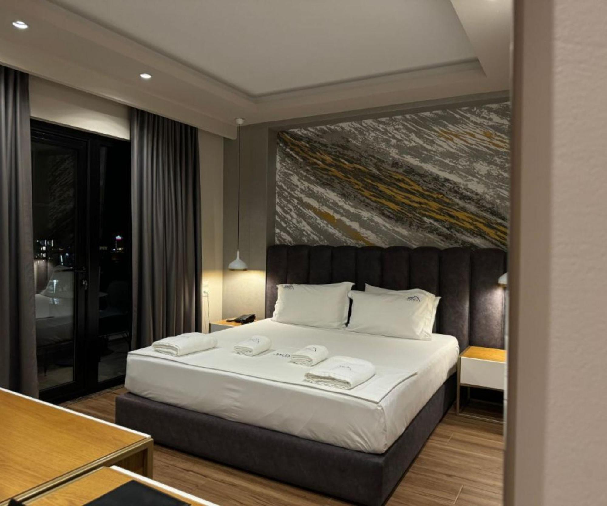 Area Hotel Εξαμίλιο Εξωτερικό φωτογραφία