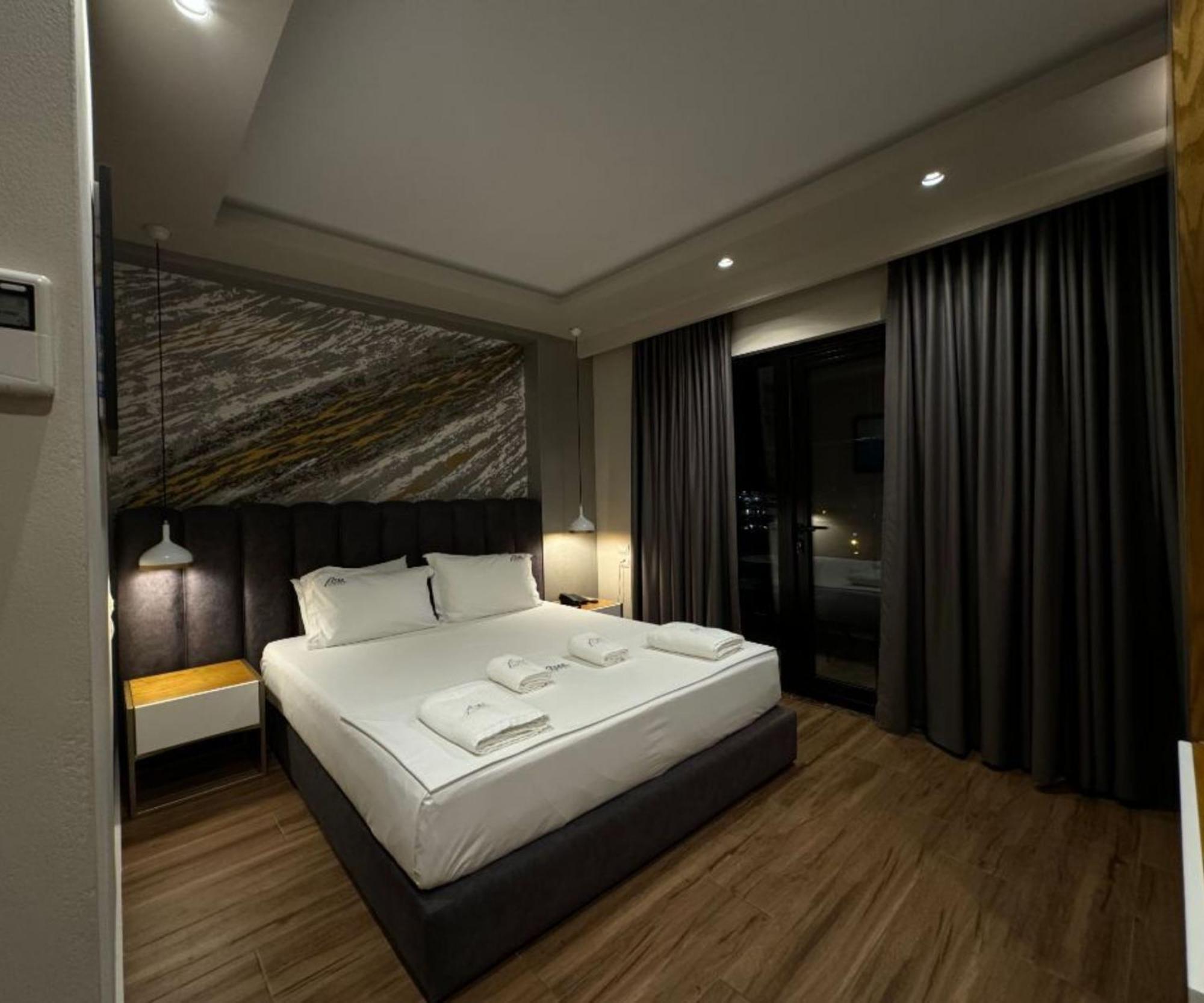 Area Hotel Εξαμίλιο Εξωτερικό φωτογραφία