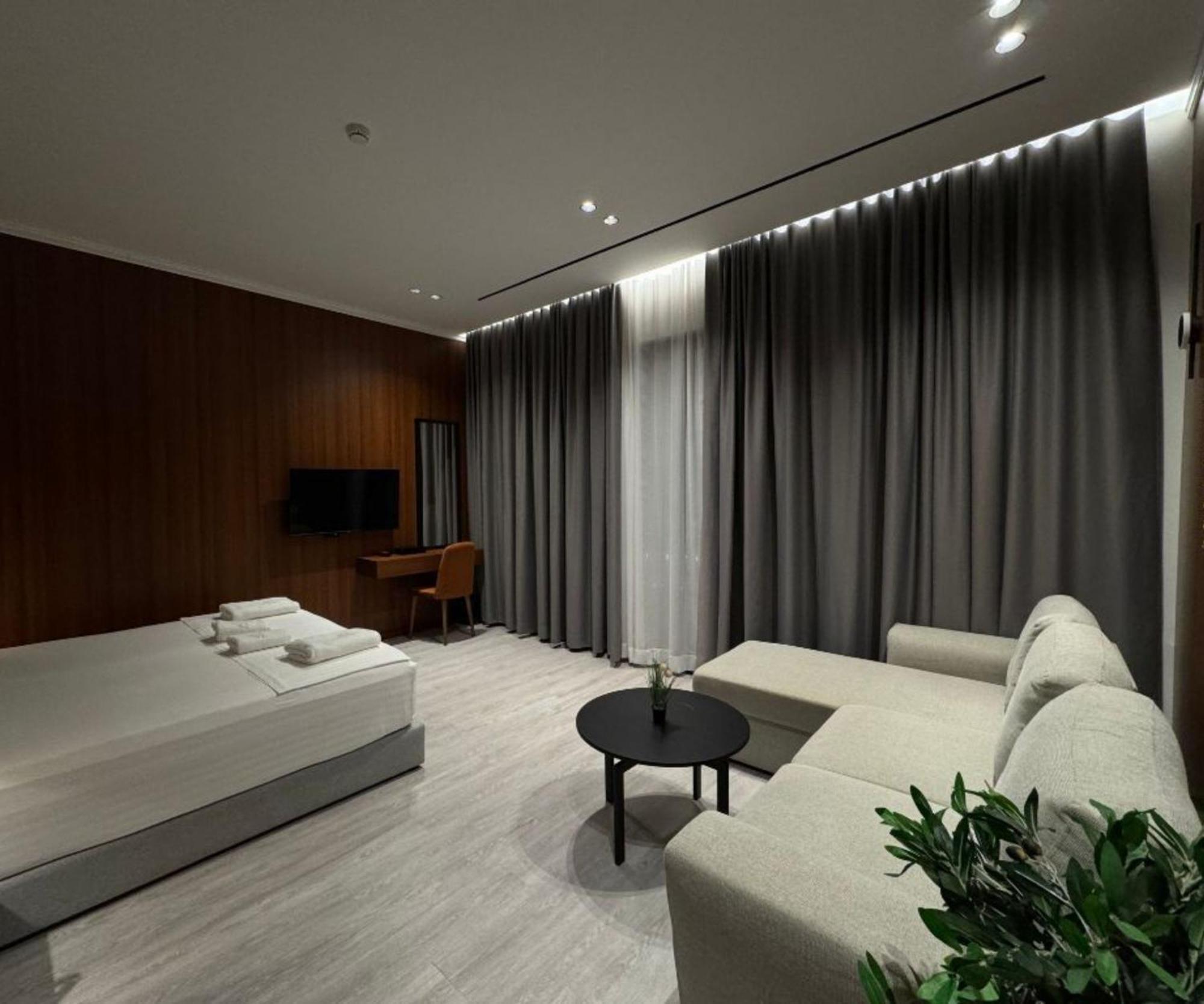 Area Hotel Εξαμίλιο Εξωτερικό φωτογραφία
