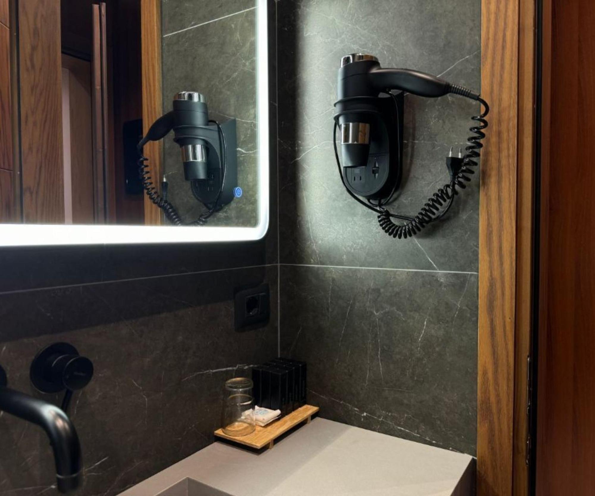 Area Hotel Εξαμίλιο Εξωτερικό φωτογραφία