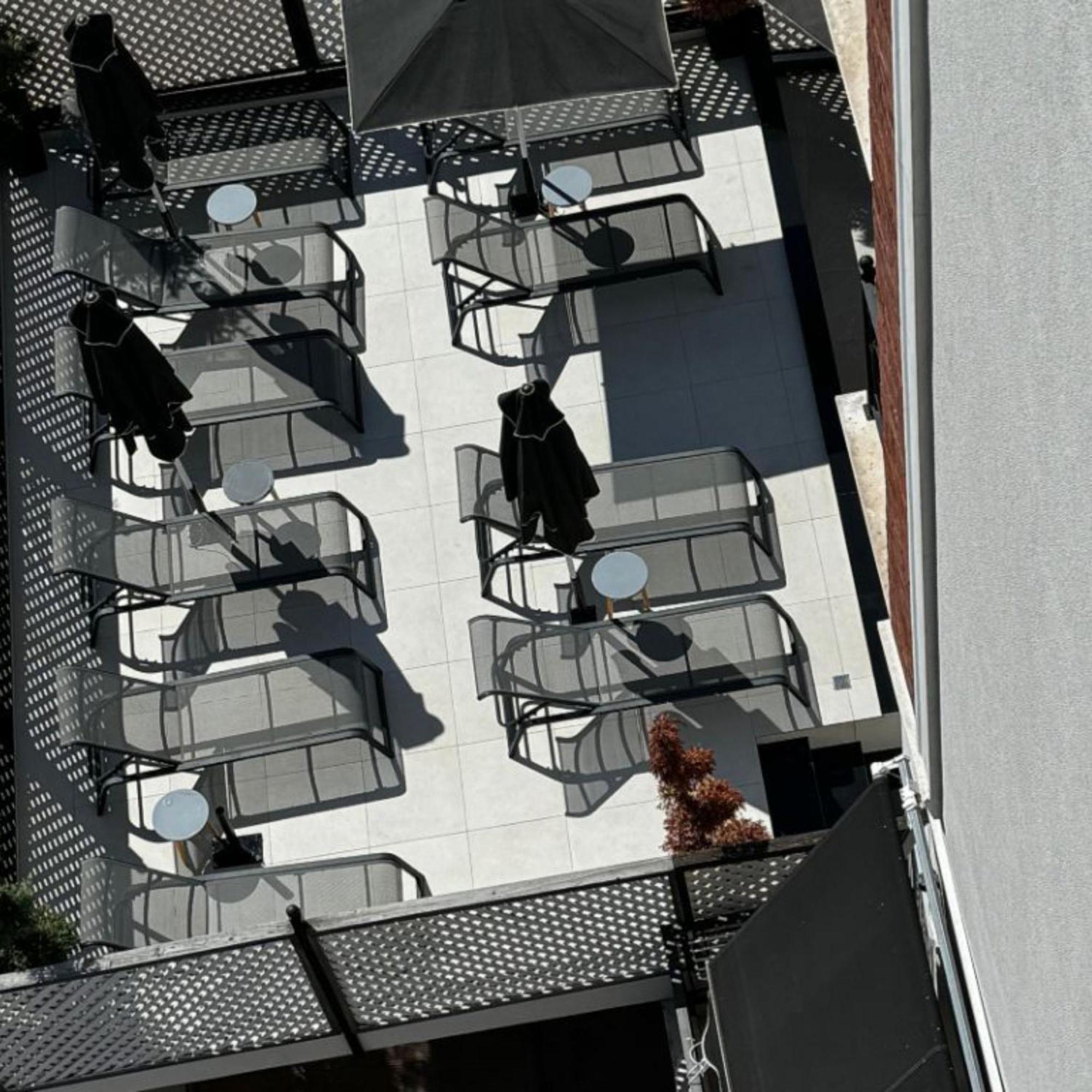 Area Hotel Εξαμίλιο Εξωτερικό φωτογραφία