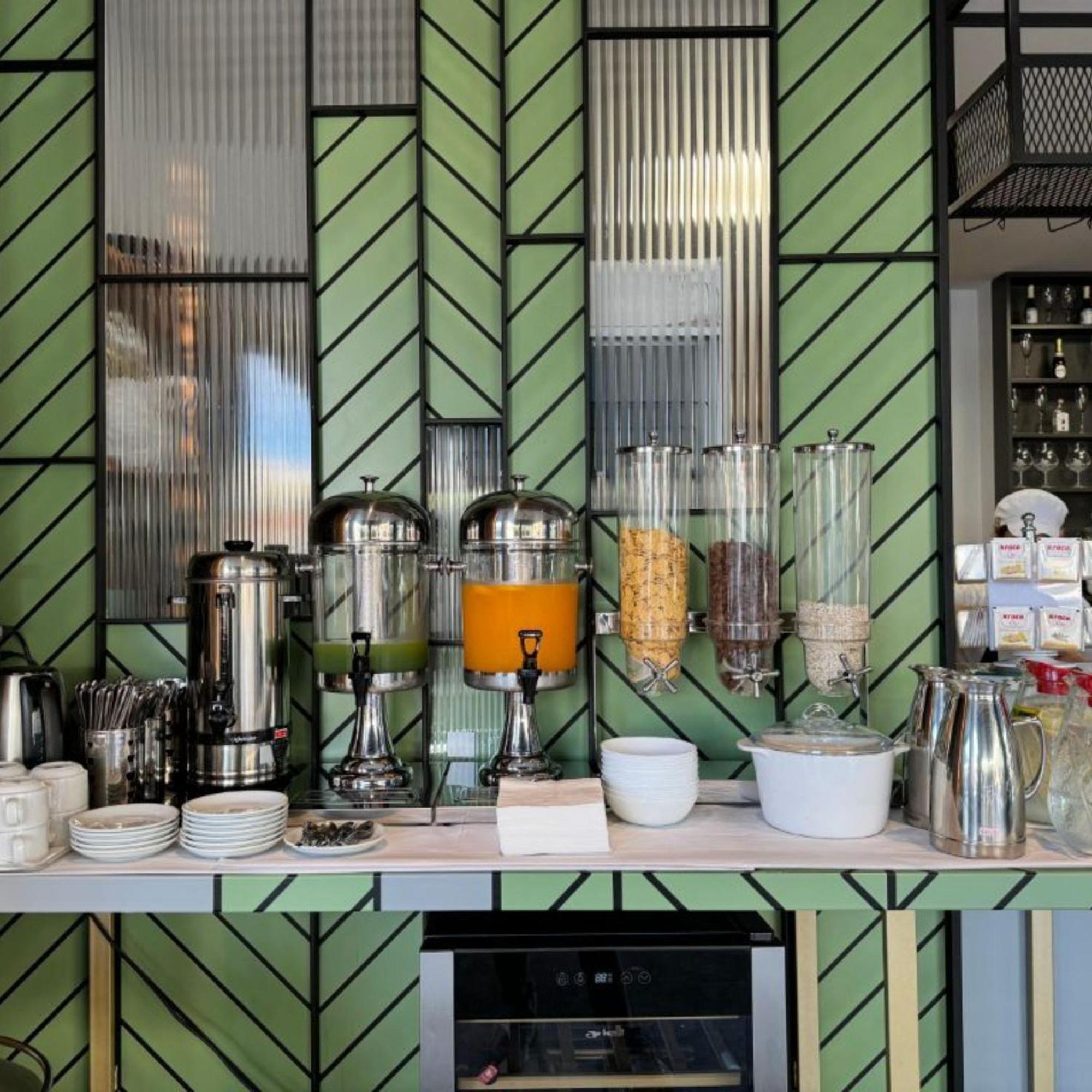 Area Hotel Εξαμίλιο Εξωτερικό φωτογραφία